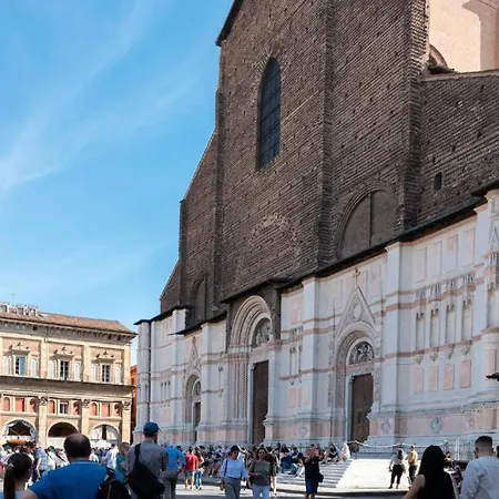 5 Piazza Tribunali -luxury In Center